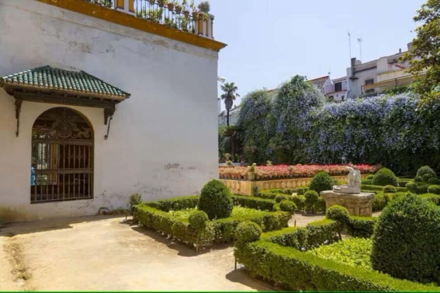 Seville: Guided Tour of Noble Houses and Grand Gardens - How This Tour Fits Into Your Seville Trip