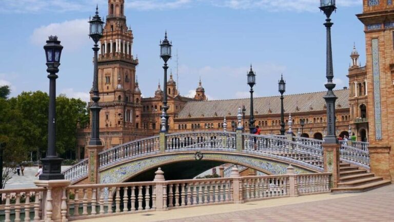 Seville: Guided Walking Tour of the Old Town - What to Expect on the Tour