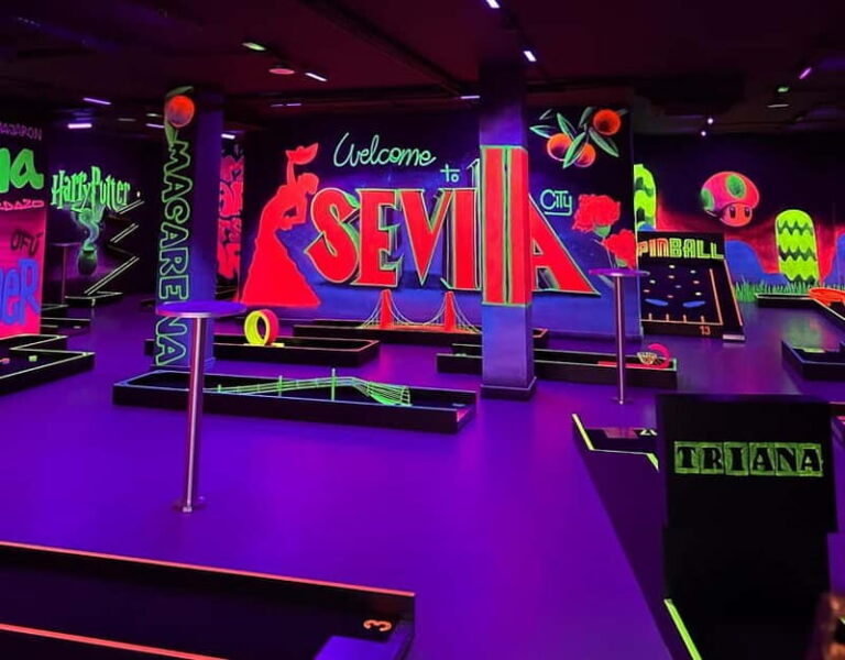 Seville: Indoor UV 18 hole Minigolf Experience - Why We Think This Experience Works