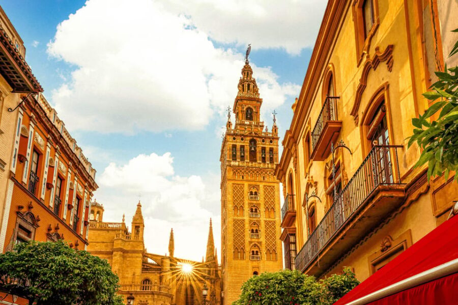 Seville: Priority Access Cathedral, Giralda & Alcázar Tour - The Itinerary Breakdown