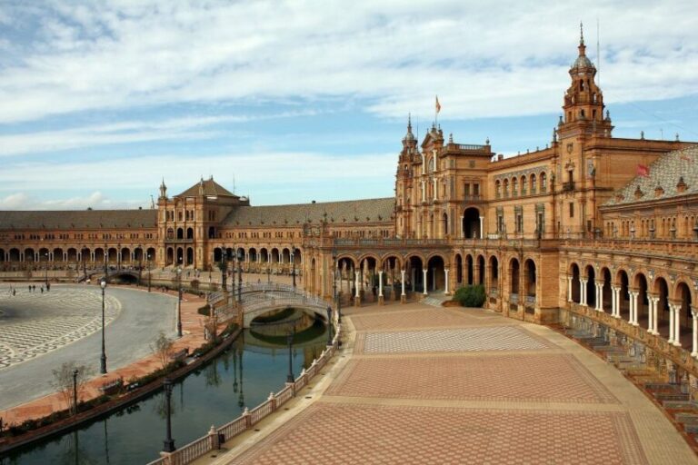 Seville: Private Walking Tour with a Local - Why You Might Like This Tour