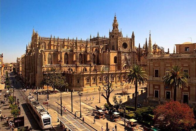 Seville Private walking tour with skip the line tickets to Cathedral and Alcazar - What to Expect from the Tour