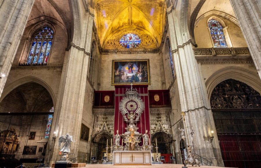 Seville: Small-Group Cathedral and Giralda Tour with Tickets - Final Thoughts: Who Is This Tour Perfect For?