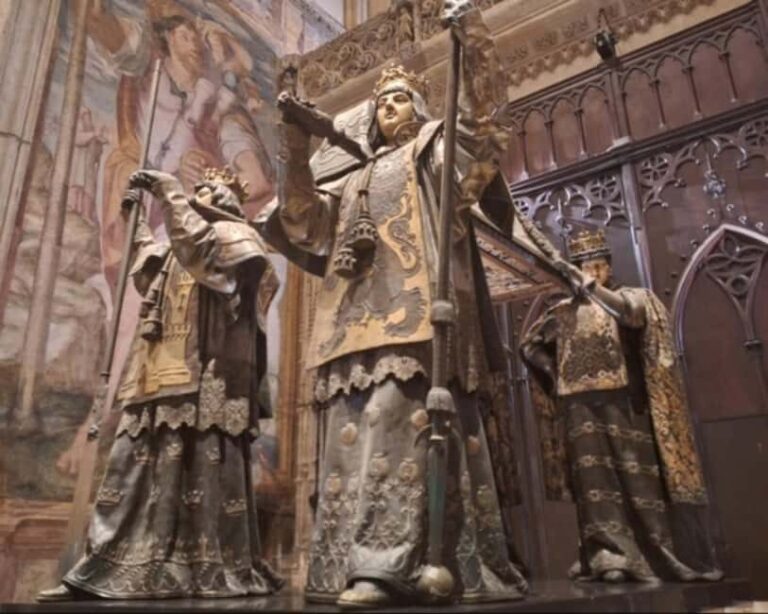 Seville's Historic Center: A self-guided tour created by an official guide - How the Tour Works in Practice