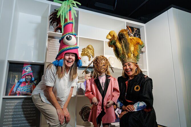 Shakespeare's Globe Guided Tour - Watching the Globe in Action