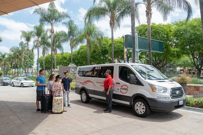 Shared Airport Departure Transfer Anaheim and Orange County to John Wayne Airport - What to Expect from This Shared Transfer Service
