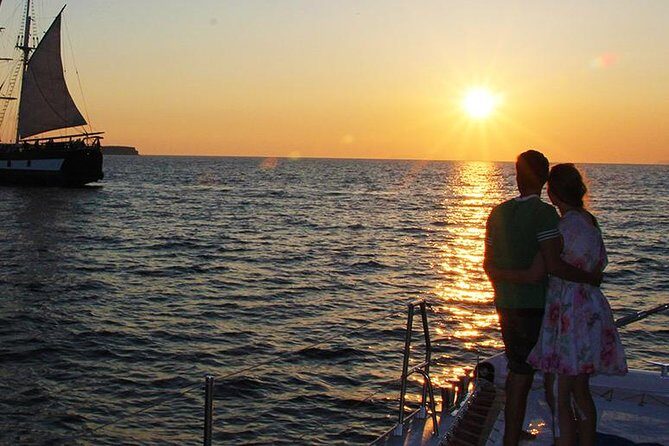 Shared Basic Sunset Trip of Santorini via Red Beach & White Beach - What the Reviews Say