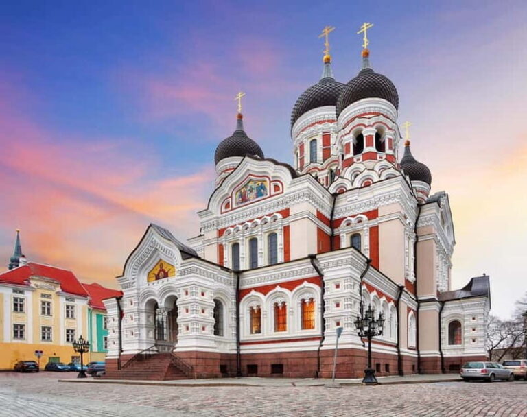 Shore Excursion in Tallinn - Visiting the Iconic Orthodox Alexander Nevsky Cathedral
