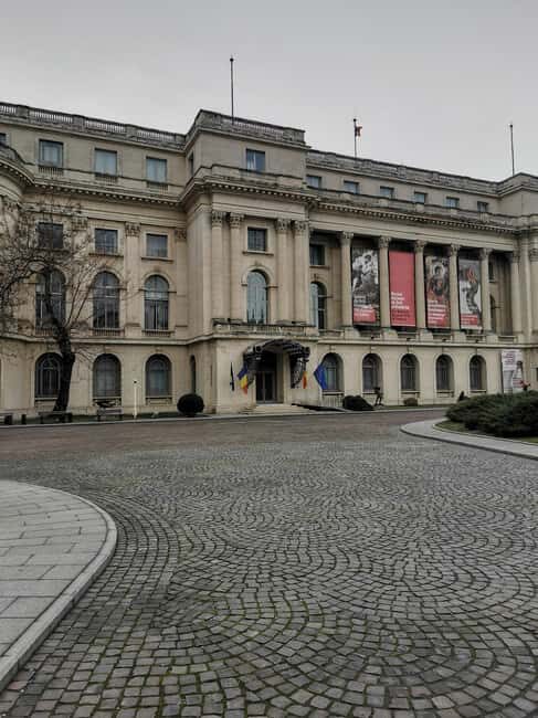 Short Bucharest city tour with live tourguide - Who Should Consider This Tour?