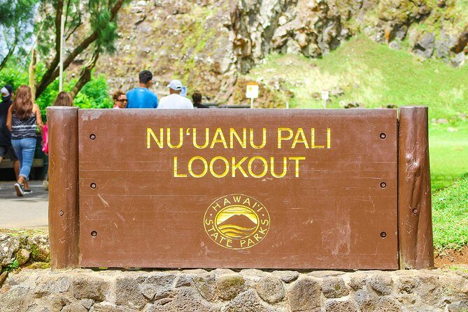 Sights & Bites Island Tour - The Experience and the Guides