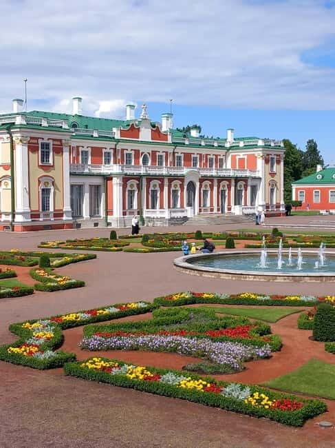 Sightseeing tour "Around Tallinn in 3 hours" - Breaking Down the Itinerary in Detail