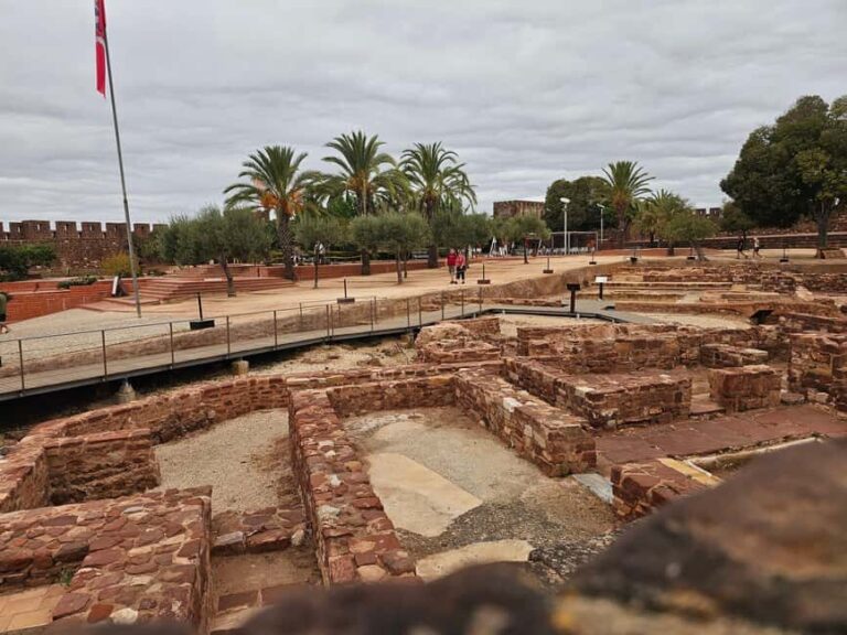 Silves: Morning Walking Tour with Local Guide - The Authentic Feel of Silves