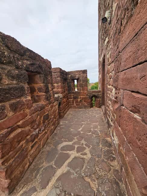 Silves: Morning Walking Tour with Local Guide - What’s Included and How the Tour Works