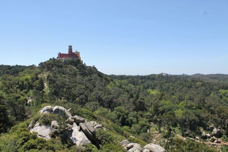 Sintra and Cascais: Full-Day Private Sightseeing Tour - What to Expect: A Day of Discovery and Beauty