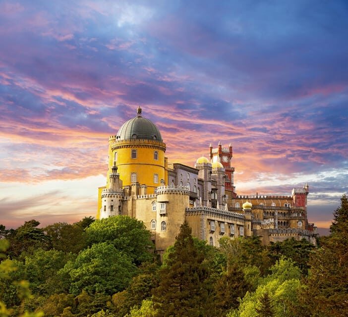 Sintra: Full-Day Deluxe Tour with Pena Palace ticket - The Experience in Practice