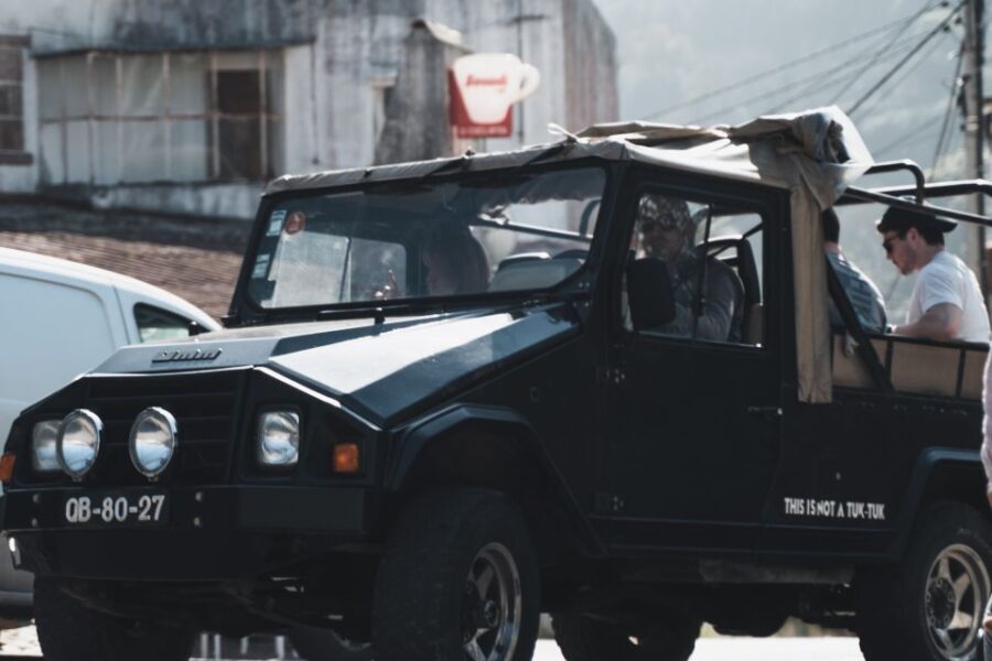 Sintra: Jeep Safari Tour with Visit to Pena Palace - Tasting Local Flavors and Cultural Touches