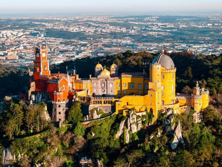 Sintra: Jeep Tour thru Sintra, Cabo da Roca and Cascais - The Coastal Journey Begins