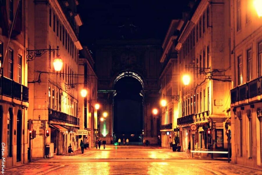 Sintra: Night Tour in Sintra and Cascais with Locals - The Logistics: Transport, Group Size, and Practicalities