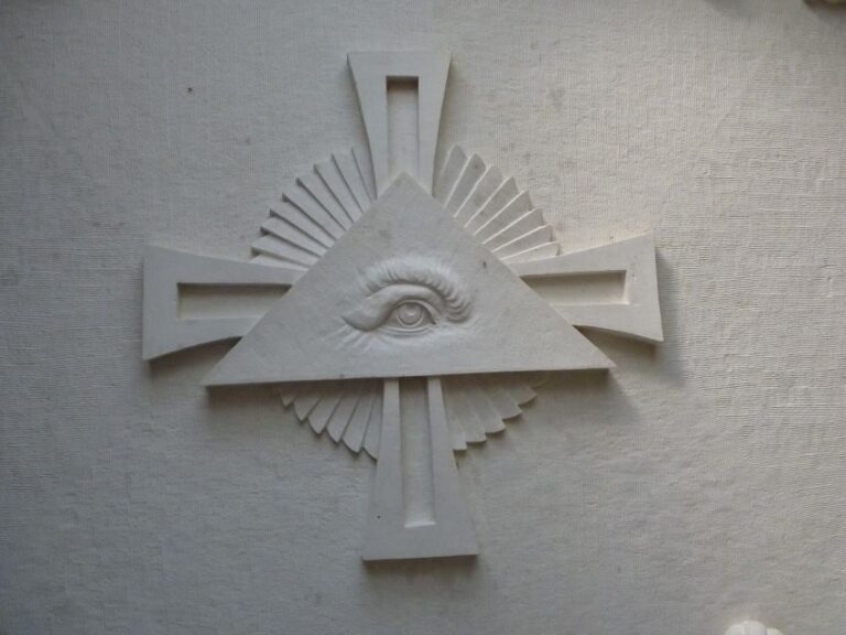 Sintra: Quinta da Regaleira Guided Tour & Entry Ticket - The Value of the Experience