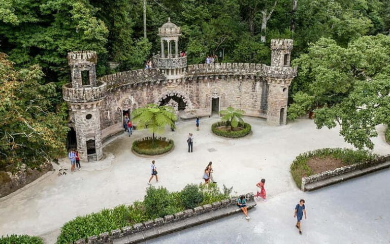 Sintra: Quinta da Regaleira Half-Day - Exploring Sintra Village: Free Time and Local Flavors