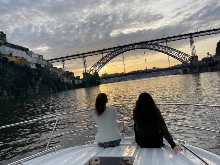 Six bridges yacht cruise on the Douro River in Porto - Pricing and Value