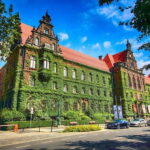 Skip-the-line National Museum and Old Town Private Tour - A Closer Look at the Itinerary