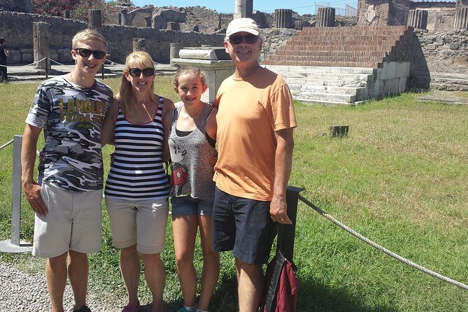 Skip the Line Pompeii Tour For Kids and Families w Special Guide - What to Expect During the Tour