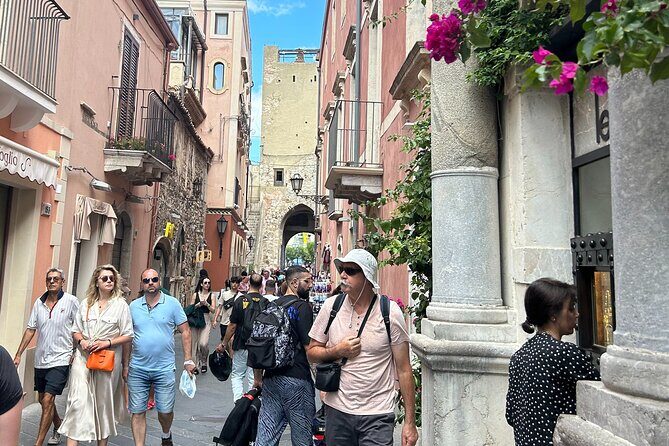 Skip-the-Line Taormina Half Day Greek Theater and Historic Center - Strolling Along Corso Umberto I
