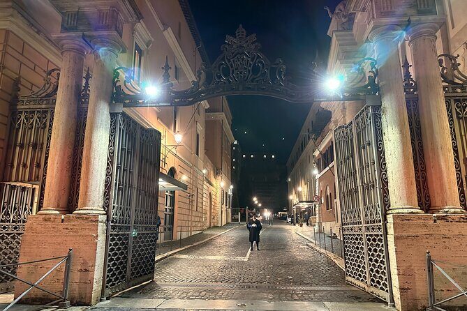 Skip the Line Vatican and Sistine Chapel Private Night Tour - A Walk Through the Vatican Museums