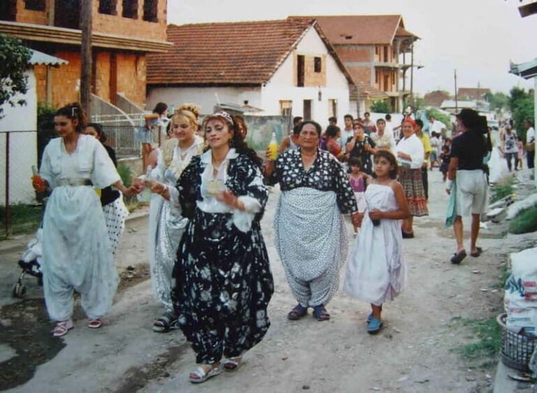 Skopje: Shutka and Aqueduct Guided Tour with Coffee - A Closer Look at the Itinerary