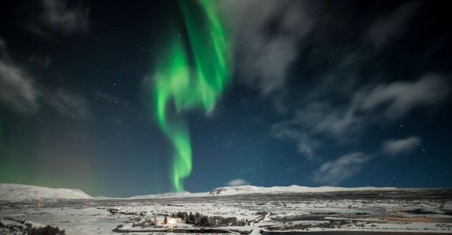 Small-Group Premium Northern Lights Tour from Reykjavik - Transportation and Group Size