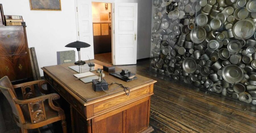 Small Group Schindler Factory and Ghetto Tour with Guide - What to Expect and What to Consider