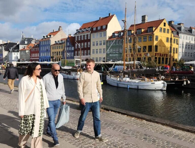 Small group walking tour with Coffee, Cake & Culture - An In-Depth Look at the Copenhagen Tour