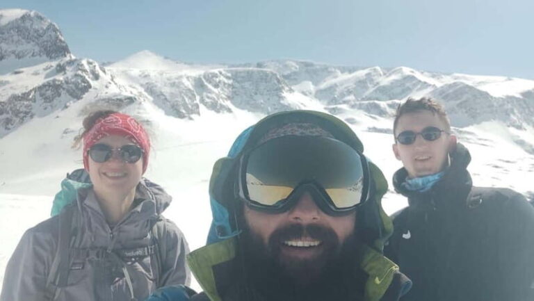 Sofia: Black Peak-Vitosha Mountain Snowshoeing Day Trip - The Descent and Return