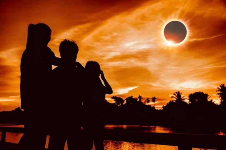 Solar Eclipse: Golden Circle & Reykjanes - Also for Cruises - What Does the Tour Feel Like?