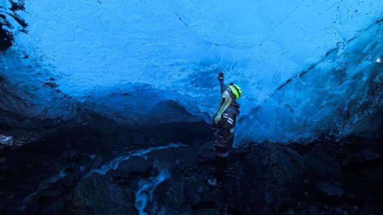 Sólheimajökull: Glacier Hike and Ice Cave Tour - The Itinerary in Detail
