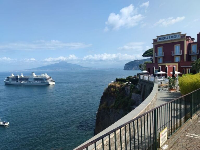 Sorrento: Private walking tour with stunning landscapes - Walking Through Sorrento’s Heart
