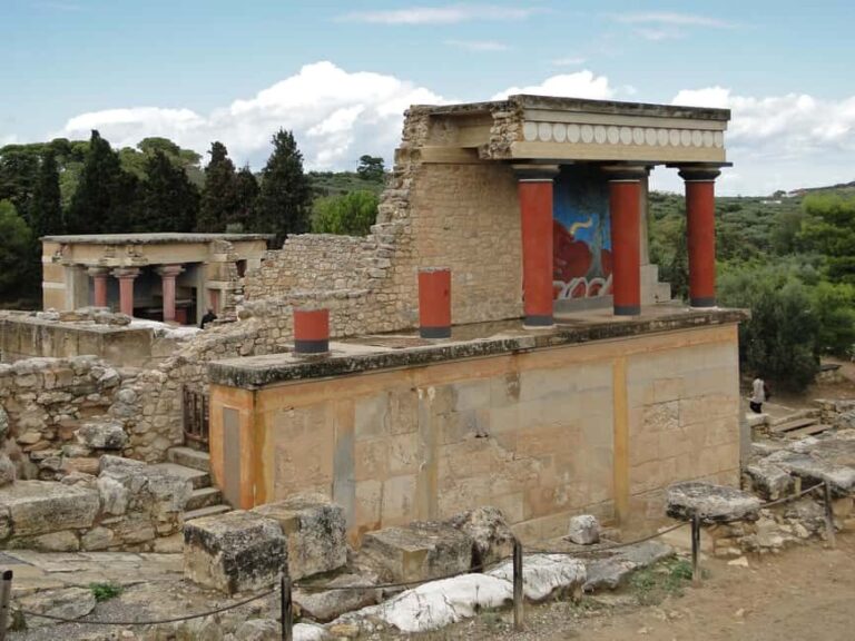 Souda Bay: Private Day Trip Tour to Knossos Palace - FAQ