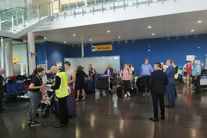 Southampton Cruise Terminal/Hotel to London with Stops at Salisbury & Stonehenge - FAQs