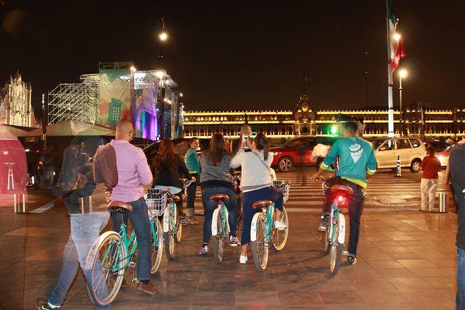 SPECIAL NIGHT LIFE Mexico City Light´s Bike Tour - The Itinerary: What to Expect