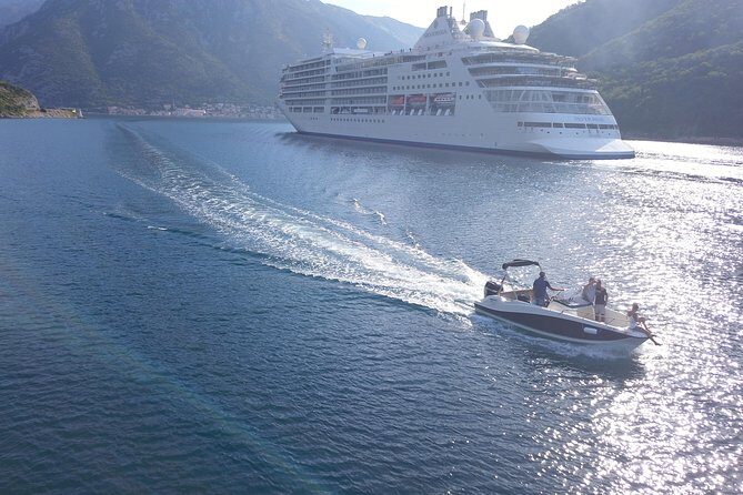 Speed Boat Trip: Kotor Bay attraction , Blue Cave and beach time - What Makes This Tour Stand Out?