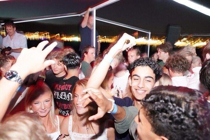 Split After Dark - Boat Crawl with Free Shots & VIP Club Access - Authentic Perspectives from Travelers