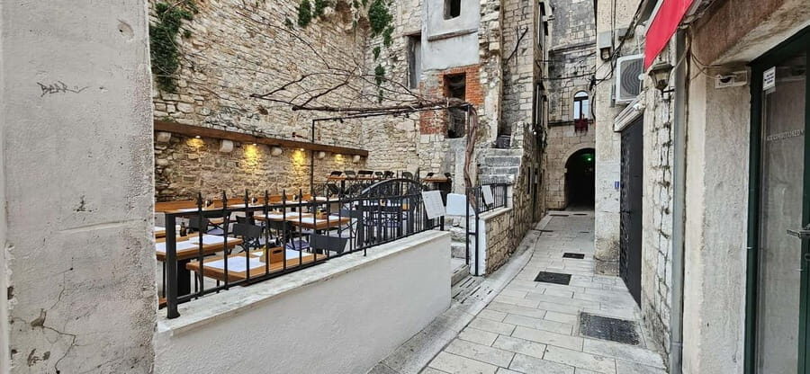 Split and Klis Fortress Day Tour From Dubrovnik! - Discovering Klis Fortress: A Step Back in Time