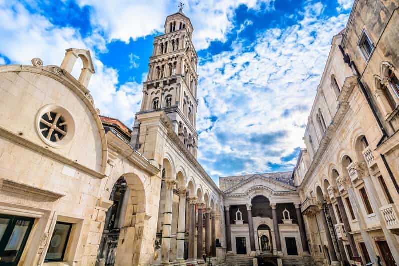 Split: Guided Walking Tour in English - A Closer Look at the Experience