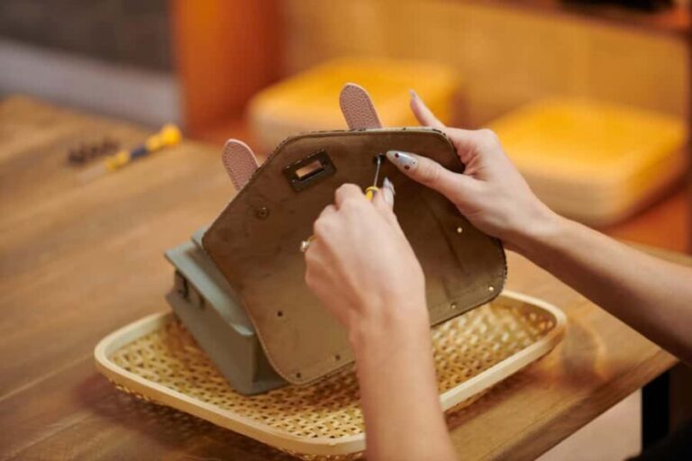 St Andrews: Islander® Harris Tweed® Mini Satchel Workshop - The Value of the Experience: Is It Worth It?