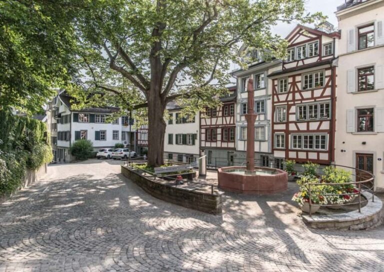 St. Gallen: Public city tour "Women who made history" - The Value of the Experience