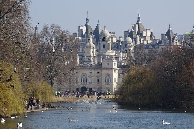 St James' & Mayfair - Private Tour of London's Royal & Aristocratic Villages - What Makes This Tour Stand Out?
