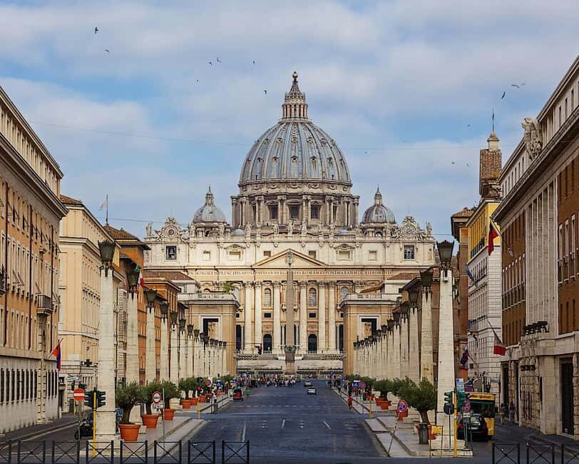 St.Peters Basilica, La Pietà , Papal Tombs Tour With Dome - The Experience: A Deep Dive into the Tour