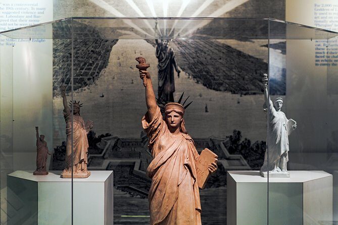 Statue of Liberty Express: Museum, Statue Grounds, Battery Park - Group Size and Atmosphere