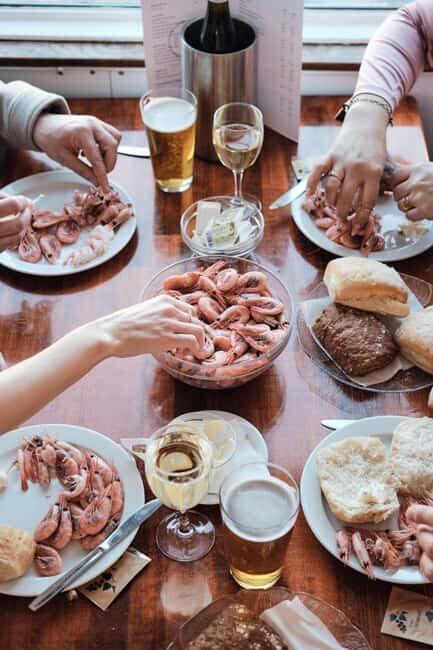 Stockholm All-You-Can-Eat Shrimp or Tacos Cruise & Livemusic - The Experience From a Traveler’s Perspective